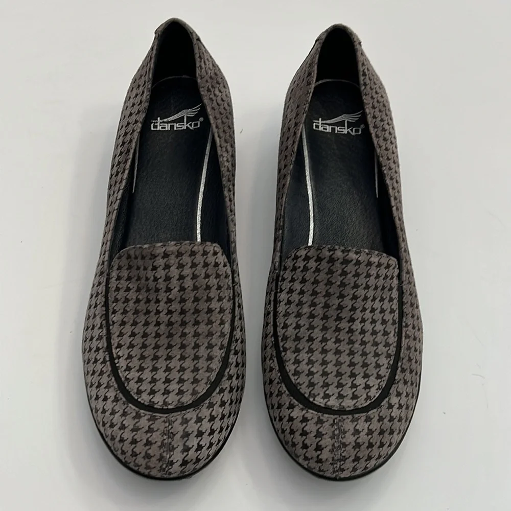 Dansko “Debra” leather slip on wedge loafer in houndstooth size 41 = 10.5/11